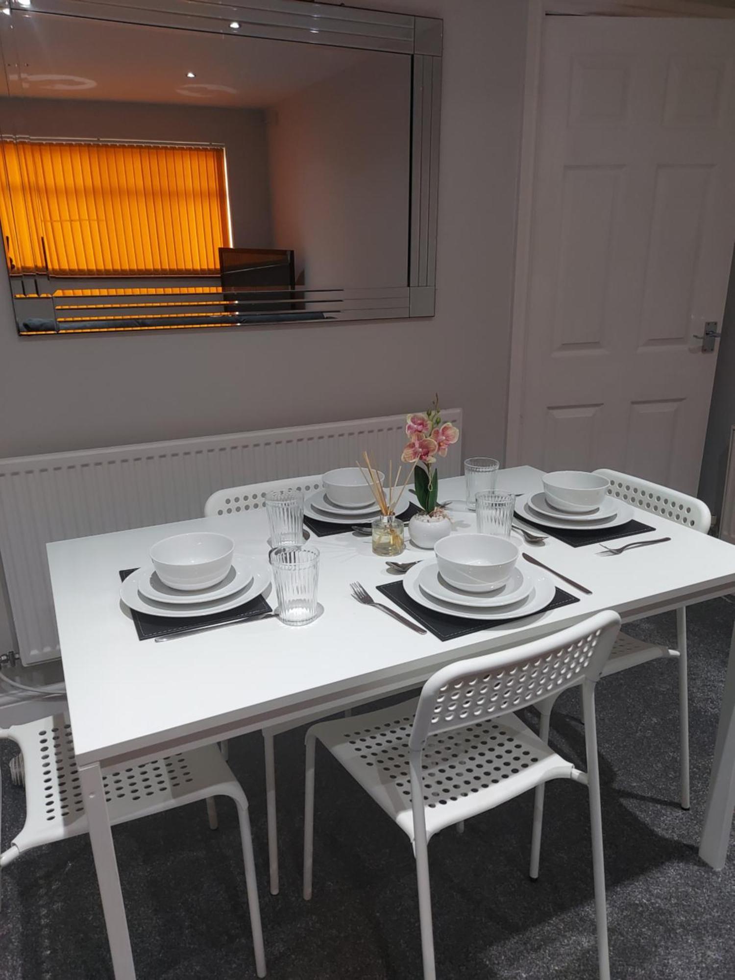 Hilltop Place Suites Near Doncaster Racecourse 외부 사진